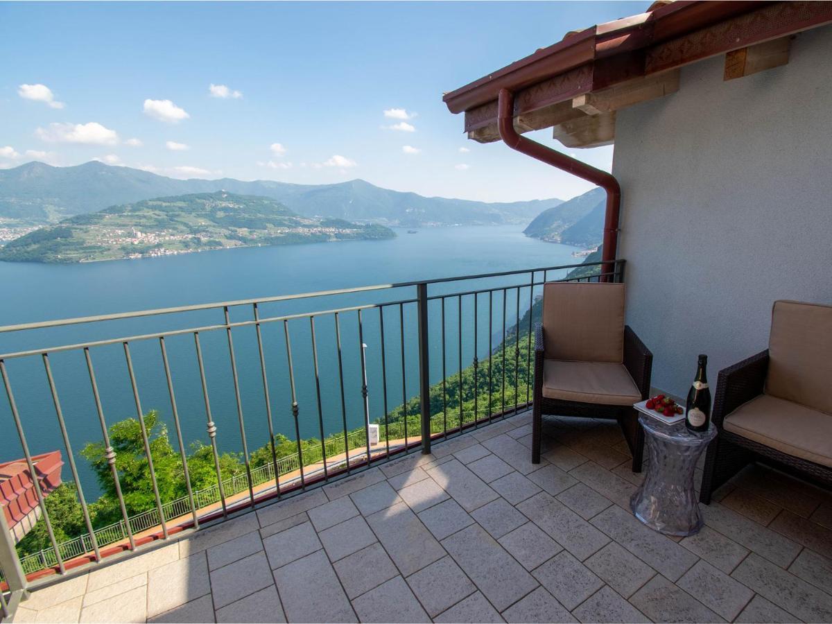 Cherubino - Stunning Lake View With Swimming Pool Parzanica Экстерьер фото